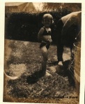 1960-07 Liz in yard.jpg